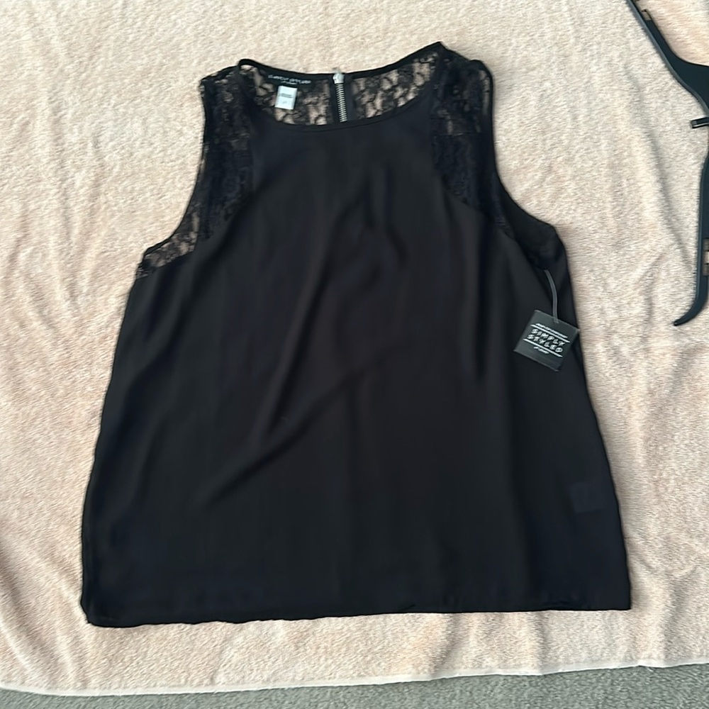 Simply Styled Beautiful Lace-detailed Black Sleeveless Blouse --Women's Large